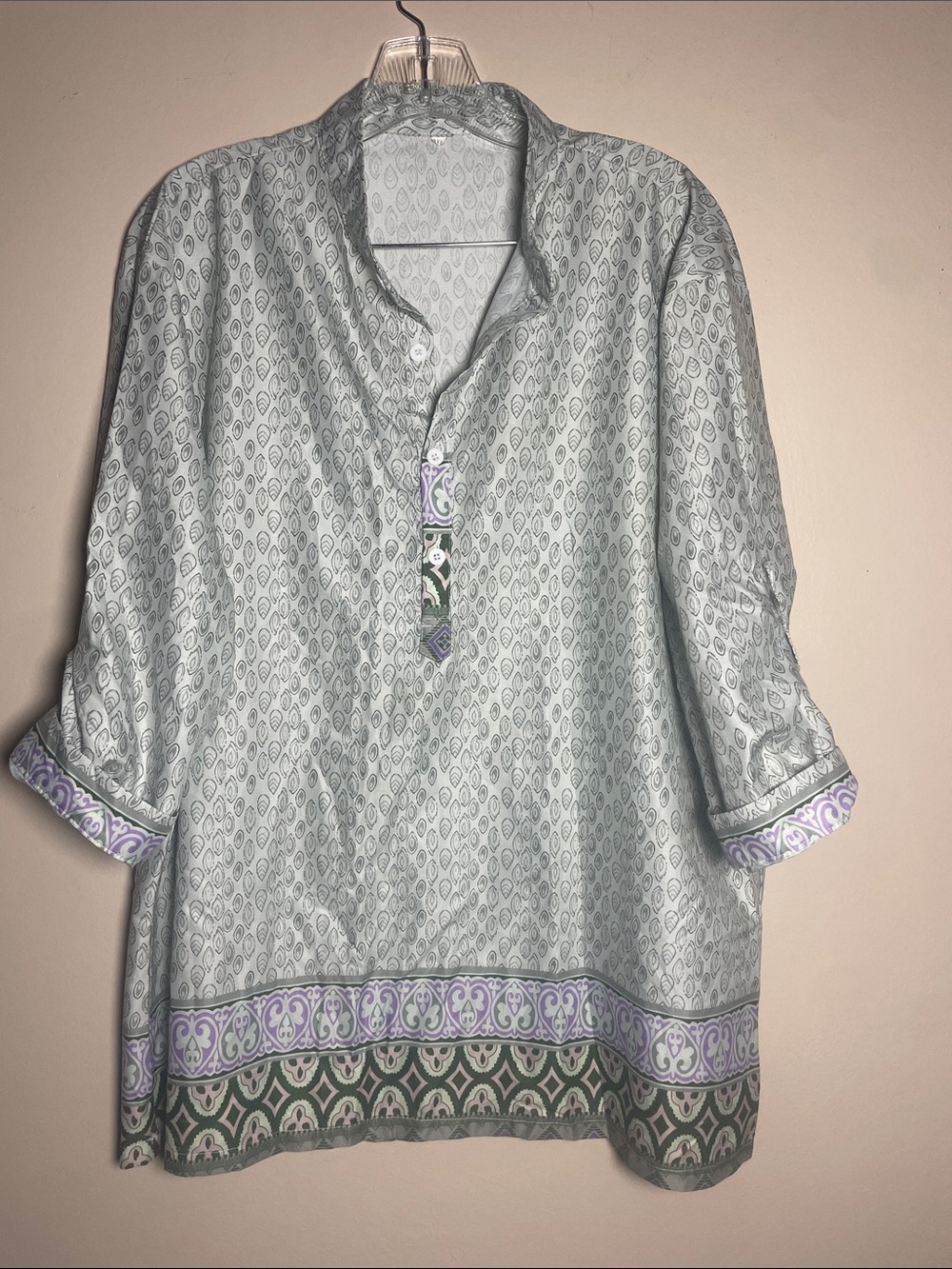 Light Mint Paisley-Trim Tunic Top - Women's Size 2X  sage green